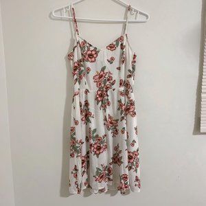 🌸 2/$20 H&M pretty floral dress